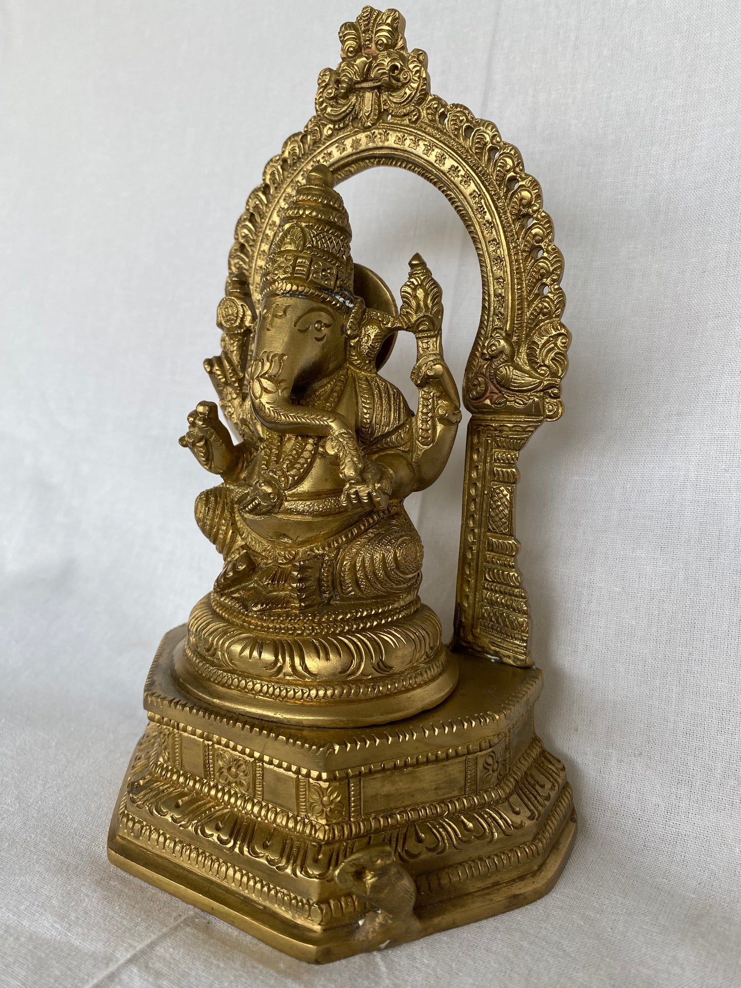 Thar Arts and furniture- Vinayaka Idol